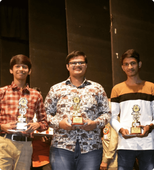 Home 104 Rectangle 77 14 1